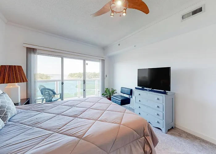 Sunset Pointe 206 *