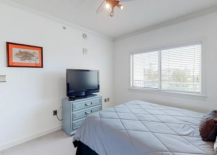 Sunset Pointe 206