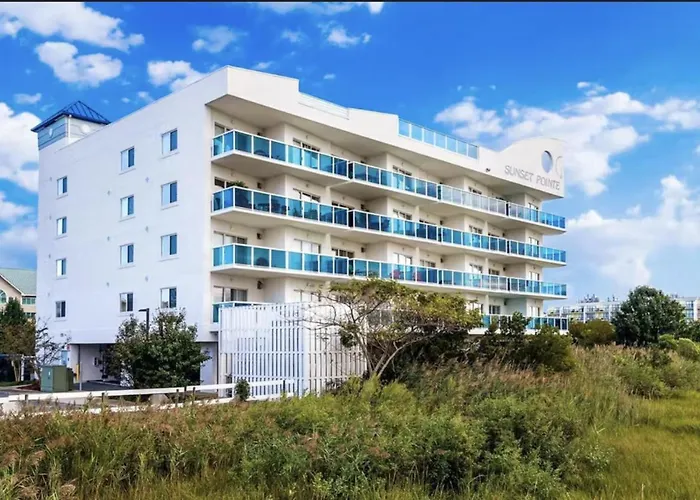Sunset Pointe 206 *