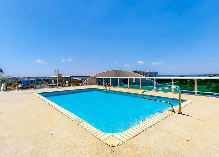 Sunset Pointe 206 Apartment